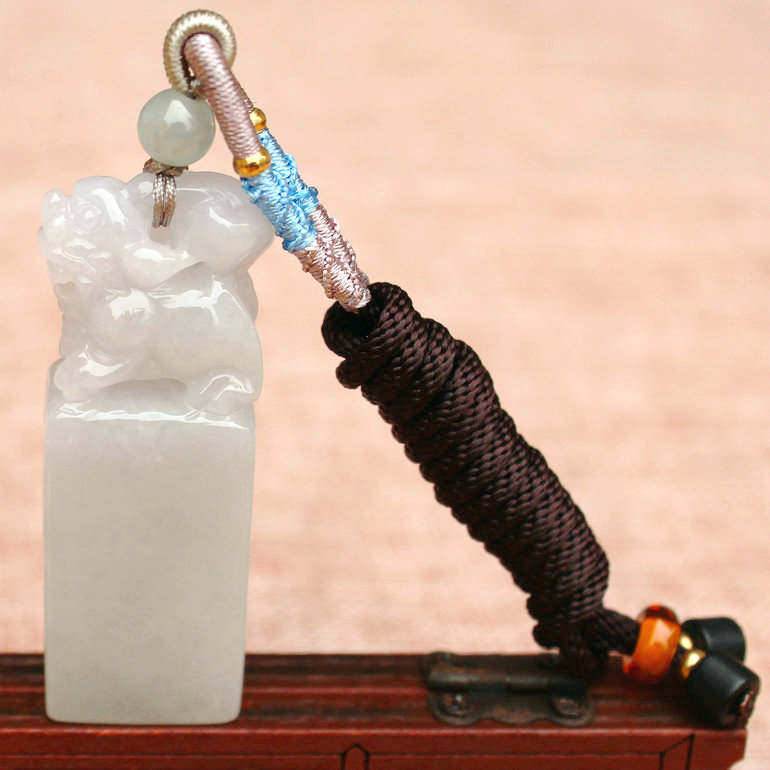 翡翠印章用什么刻翡翠印章价格-第1张图片-翡翠网 翡翠印章用什么刻翡翠印章价格-第1张图片-翡翠网