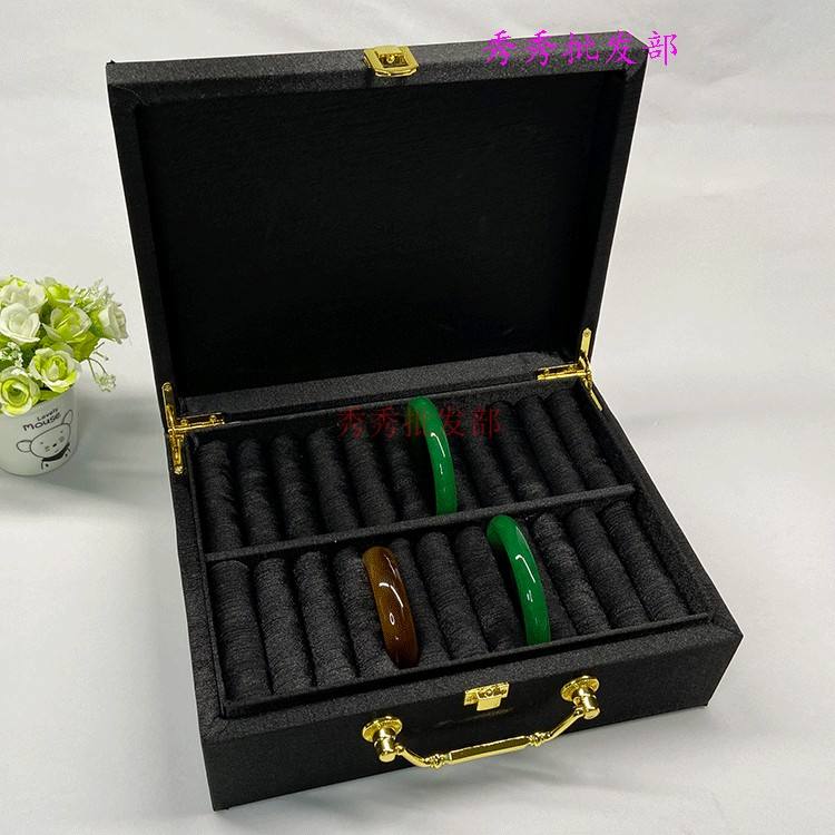 宝瑞源翡翠手镯打折,翡翠手镯有裂纹怎么办-第1张图片-翡翠网 宝瑞源翡翠手镯打折,翡翠手镯有裂纹怎么办-第1张图片-翡翠网