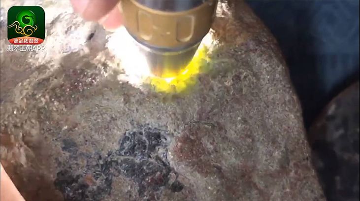 翡翠原石基础知识讲解的简单介绍-第2张图片-翡翠网 翡翠原石基础知识讲解的简单介绍-第2张图片-翡翠网