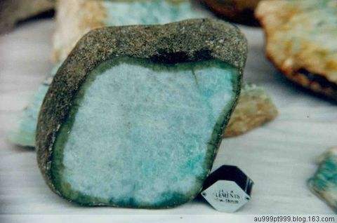 会卡厚皮壳翡翠原石,翡翠原石会卡博客-第2张图片-翡翠网 会卡厚皮壳翡翠原石,翡翠原石会卡博客-第2张图片-翡翠网