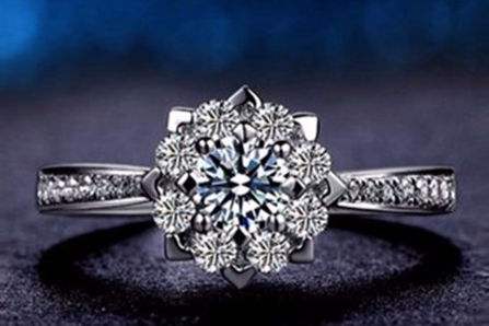 全球十大钻戒品牌排行,全球钻戒排行榜前十名品牌-第2张图片-翡翠网 全球十大钻戒品牌排行,全球钻戒排行榜前十名品牌-第2张图片-翡翠网