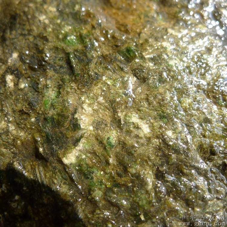 翡翠原石没有松花还会出玉吗的简单介绍-第2张图片-翡翠网 翡翠原石没有松花还会出玉吗的简单介绍-第2张图片-翡翠网