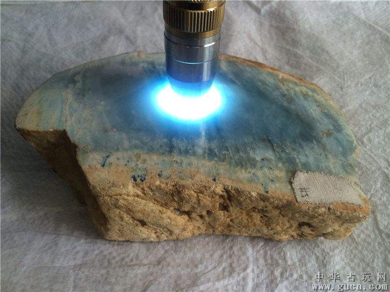 600元以下翡翠原石的简单介绍-第1张图片-翡翠网 600元以下翡翠原石的简单介绍-第1张图片-翡翠网