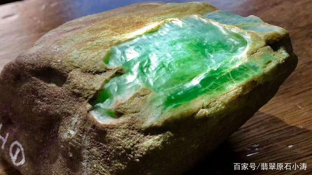 翡翠的八个等级图片,乌克兰翡翠原石-第2张图片-翡翠网 翡翠的八个等级图片,乌克兰翡翠原石-第2张图片-翡翠网