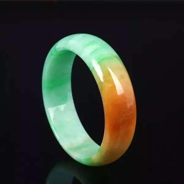 包含翡翠手镯看翠性的词条-第1张图片-翡翠网 包含翡翠手镯看翠性的词条-第1张图片-翡翠网