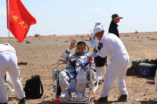 神舟十二号返回直播观后感的简单介绍-第2张图片-翡翠网 神舟十二号返回直播观后感的简单介绍-第2张图片-翡翠网