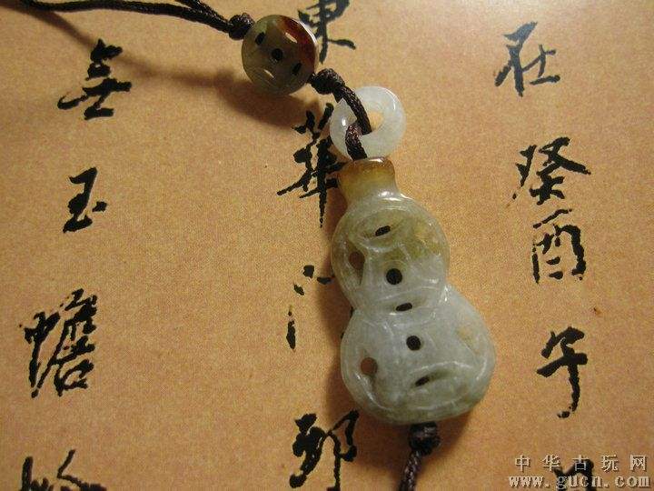 清代翡翠葫芦价格清代老葫芦收藏价值-第1张图片-翡翠网 清代翡翠葫芦价格清代老葫芦收藏价值-第1张图片-翡翠网