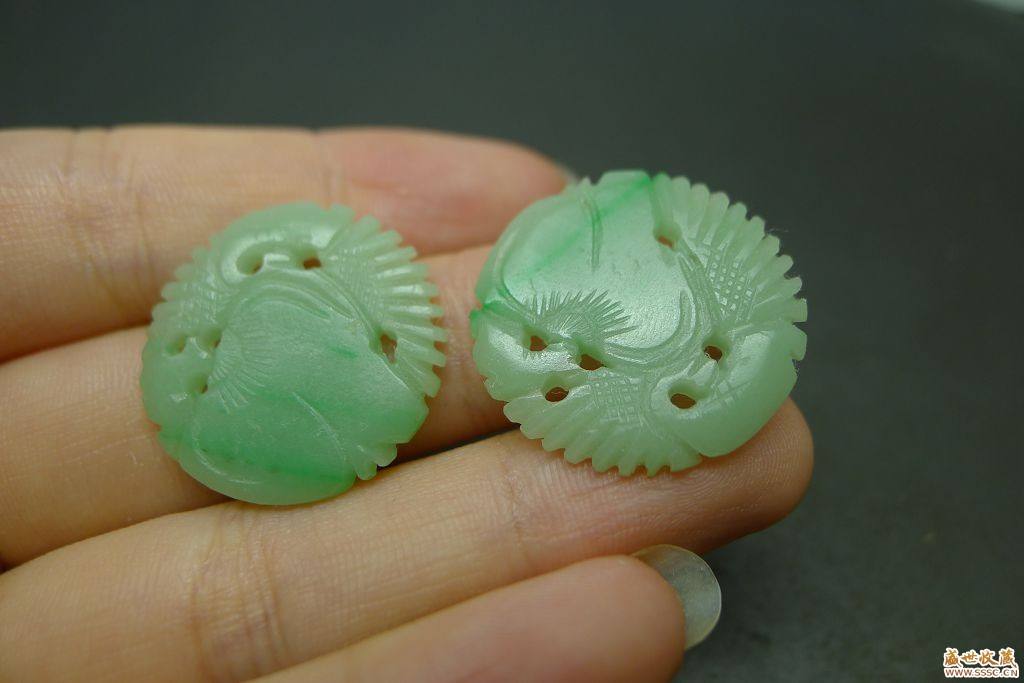 包含镂空翡翠牌价格的词条-第2张图片-翡翠网 包含镂空翡翠牌价格的词条-第2张图片-翡翠网