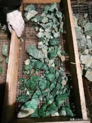 翡翠知识app翡翠知识视频-第31张图片-翡翠网 翡翠知识app翡翠知识视频-第31张图片-翡翠网