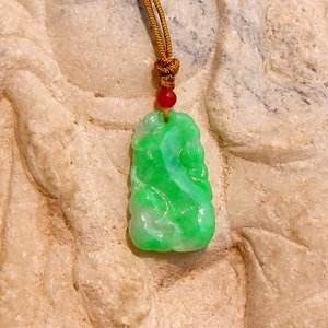 满绿翡翠佩的价格老坑干青翡翠的价格-第2张图片-翡翠网 满绿翡翠佩的价格老坑干青翡翠的价格-第2张图片-翡翠网