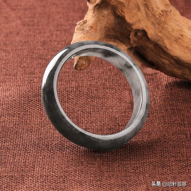 翡翠拍卖最高价翡翠拍卖翡翠价格-第10张图片-翡翠网 翡翠拍卖最高价翡翠拍卖翡翠价格-第10张图片-翡翠网