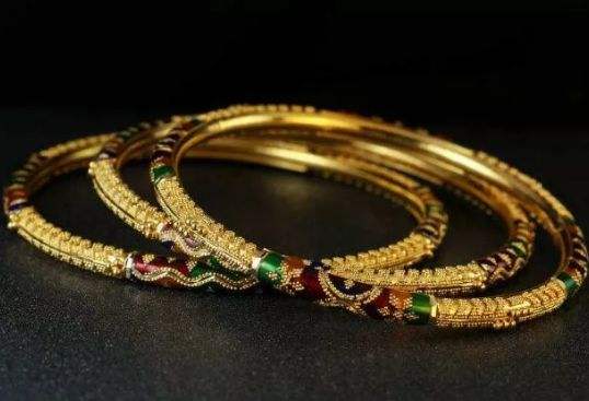 黄金手镯多少钱一克现在,买古法手镯好还是普通手镯好-第1张图片-翡翠网 黄金手镯多少钱一克现在,买古法手镯好还是普通手镯好-第1张图片-翡翠网