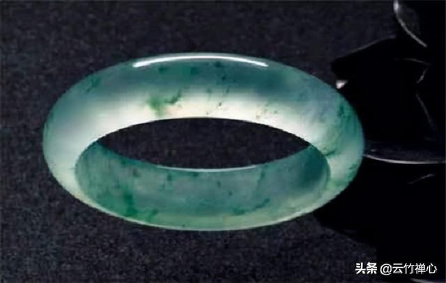关于镯子翡翠知识科普的信息-第3张图片-翡翠网 关于镯子翡翠知识科普的信息-第3张图片-翡翠网