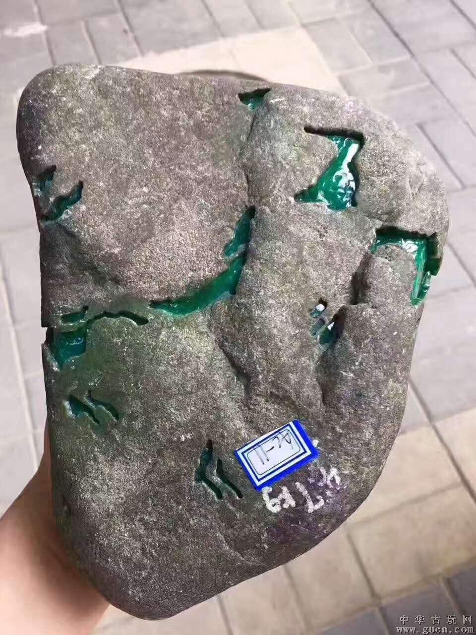 翡翠原石官司翡翠原石种嫩的表现-第1张图片-翡翠网 翡翠原石官司翡翠原石种嫩的表现-第1张图片-翡翠网