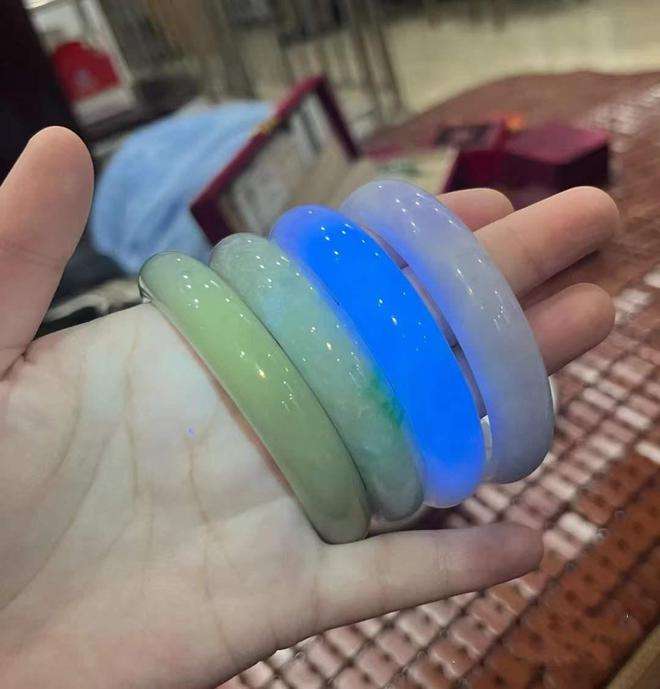 电视广告真假翡翠知识,昆玉快手翡翠广告开户流程-第2张图片-翡翠网 电视广告真假翡翠知识,昆玉快手翡翠广告开户流程-第2张图片-翡翠网