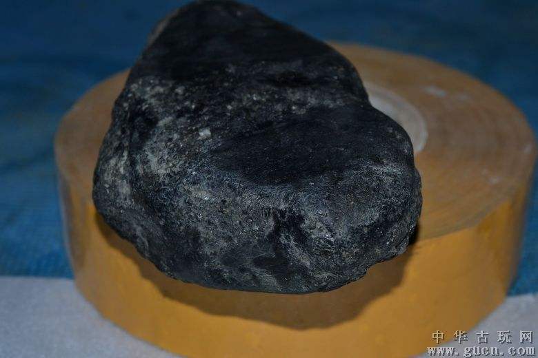 150000的莫湾基翡翠原石莫湾基翡翠原石知识讲解-第2张图片-翡翠网 150000的莫湾基翡翠原石莫湾基翡翠原石知识讲解-第2张图片-翡翠网