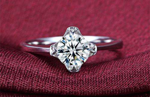 5克拉钻石大概多少钱,河南人工钻石10元一克拉-第2张图片-翡翠网 5克拉钻石大概多少钱,河南人工钻石10元一克拉-第2张图片-翡翠网