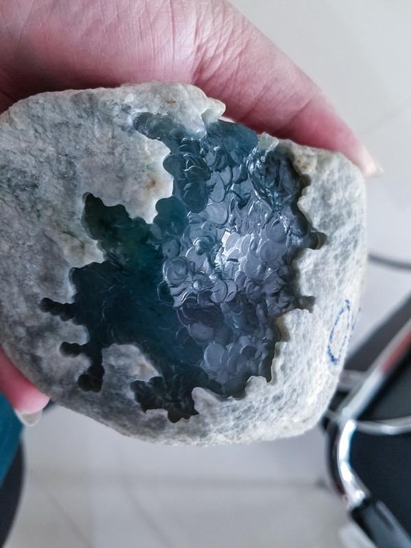 20万至30万紫罗兰翡翠图片玻璃种紫罗兰翡翠原石图片-第1张图片-翡翠网 20万至30万紫罗兰翡翠图片玻璃种紫罗兰翡翠原石图片-第1张图片-翡翠网