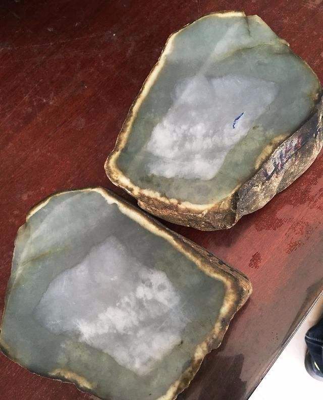 翡翠原石十大场口详解的简单介绍-第1张图片-翡翠网 翡翠原石十大场口详解的简单介绍-第1张图片-翡翠网