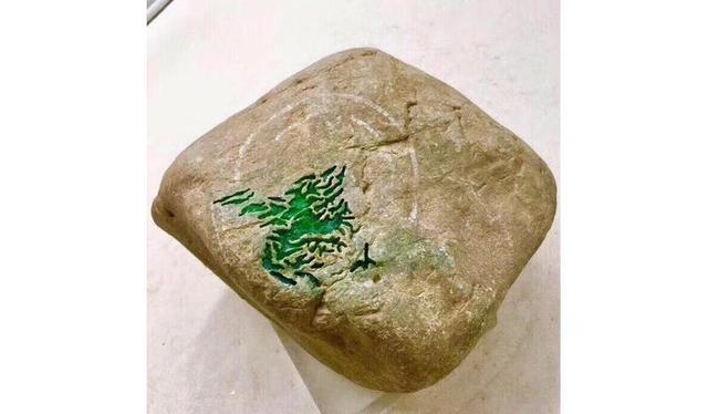 关于翡翠原石图片欣赏图片的信息-第2张图片-翡翠网 关于翡翠原石图片欣赏图片的信息-第2张图片-翡翠网