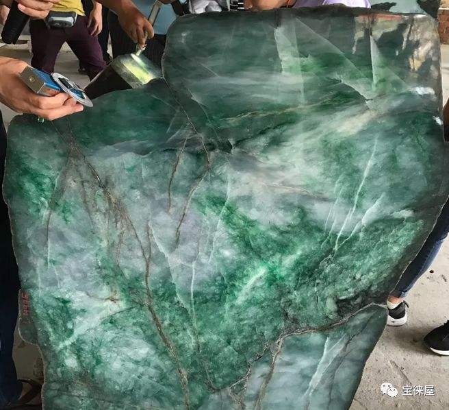 5000翡翠回收能卖多少,翡翠原石实际开标价-第2张图片-翡翠网 5000翡翠回收能卖多少,翡翠原石实际开标价-第2张图片-翡翠网