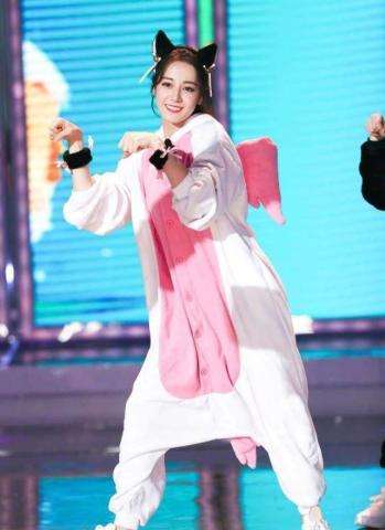 迪丽热巴直通春晚迪丽热巴直通春晚是哪一期-第1张图片-翡翠网 迪丽热巴直通春晚迪丽热巴直通春晚是哪一期-第1张图片-翡翠网