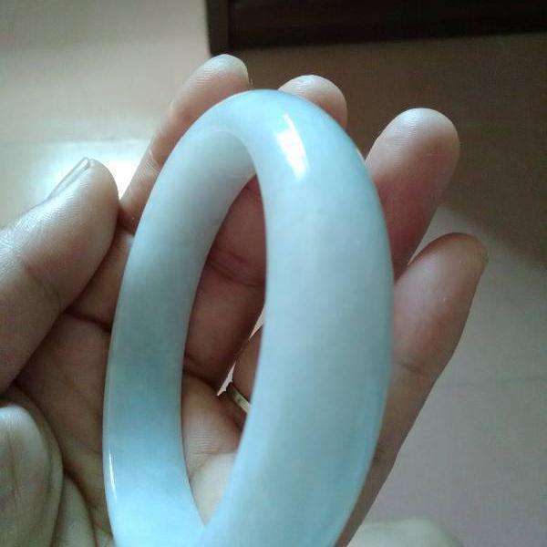 糯米种白翡翠价格冰种翡翠为什么那么贵-第1张图片-翡翠网 糯米种白翡翠价格冰种翡翠为什么那么贵-第1张图片-翡翠网