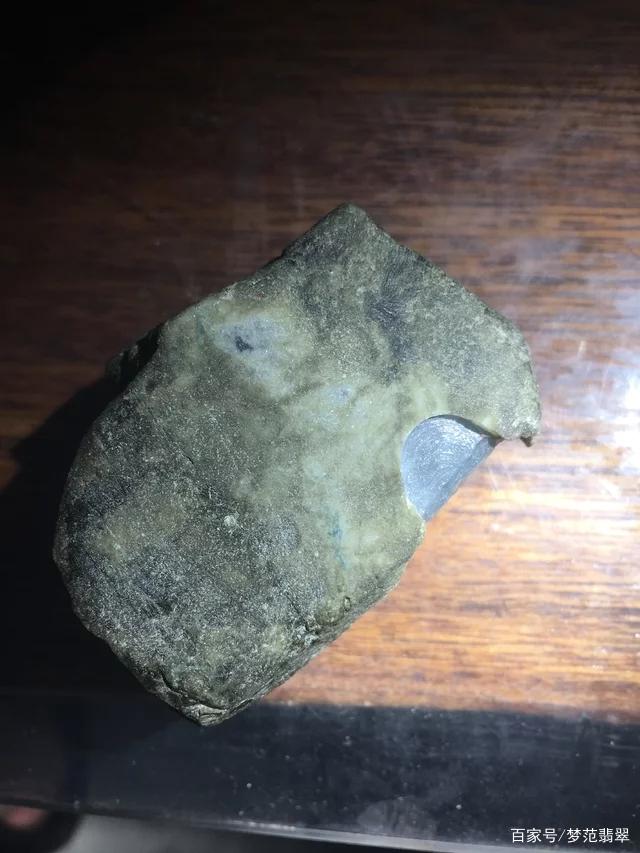 腾冲翡翠批发市场是真的吗云南腾冲翡翠原石在哪里-第1张图片-翡翠网 腾冲翡翠批发市场是真的吗云南腾冲翡翠原石在哪里-第1张图片-翡翠网