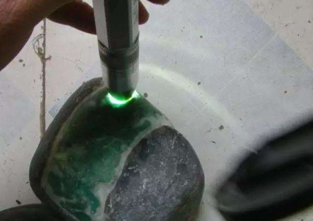 宝可梦剑盾龙坑出什么龙龙坑翡翠原石-第1张图片-翡翠网 宝可梦剑盾龙坑出什么龙龙坑翡翠原石-第1张图片-翡翠网