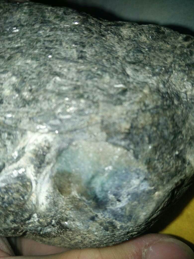 翡翠原石直癣翡翠原石癣带图片-第2张图片-翡翠网 翡翠原石直癣翡翠原石癣带图片-第2张图片-翡翠网