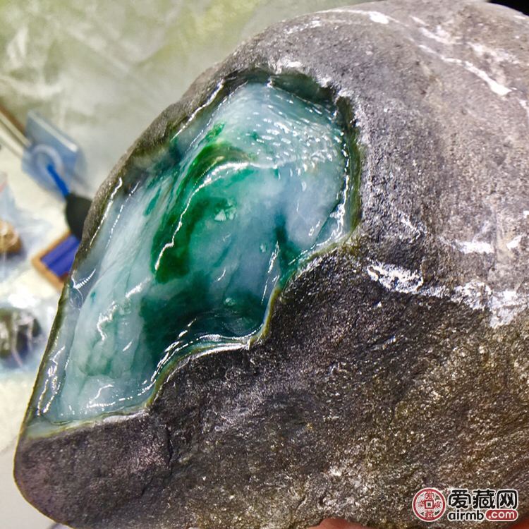 包含翡翠原石加工首选九龙翡翠的词条-第1张图片-翡翠网 包含翡翠原石加工首选九龙翡翠的词条-第1张图片-翡翠网