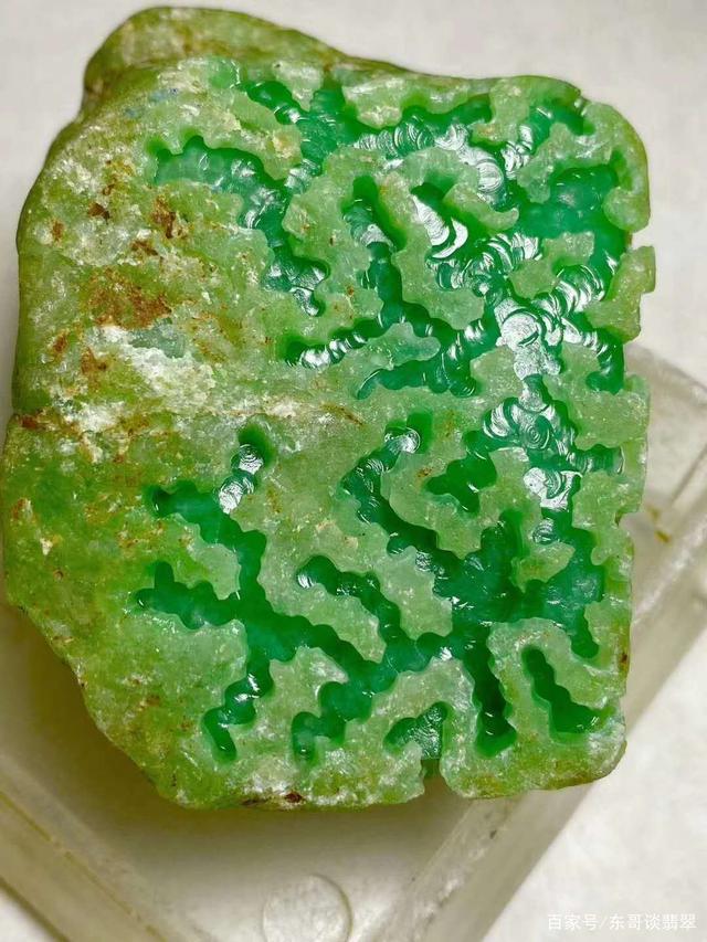 哪个平台可以出售翡翠原石,至今为止最涨的翡翠原石-第2张图片-翡翠网 哪个平台可以出售翡翠原石,至今为止最涨的翡翠原石-第2张图片-翡翠网