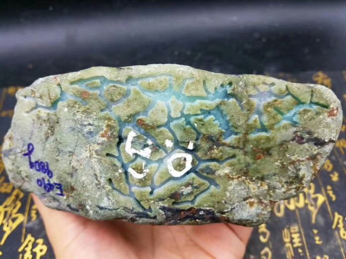 现在有收翡翠原石的吗潍坊回收翡翠原石-第1张图片-翡翠网 现在有收翡翠原石的吗潍坊回收翡翠原石-第1张图片-翡翠网