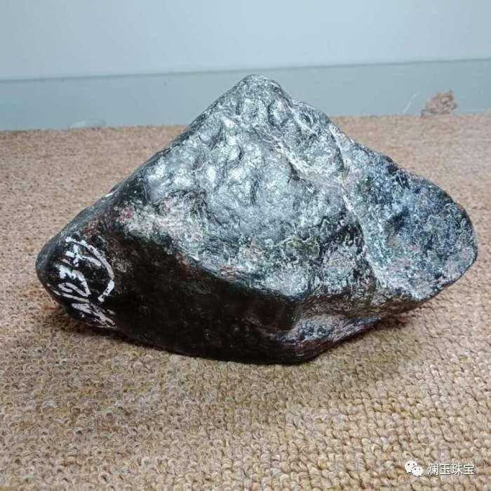 翡翠抛光全过程视频,翡翠原石擦口视频-第2张图片-翡翠网 翡翠抛光全过程视频,翡翠原石擦口视频-第2张图片-翡翠网