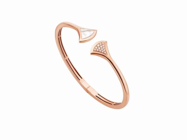 卡地亚钻石项链图片钻石项链图片-第9张图片-翡翠网 卡地亚钻石项链图片钻石项链图片-第9张图片-翡翠网