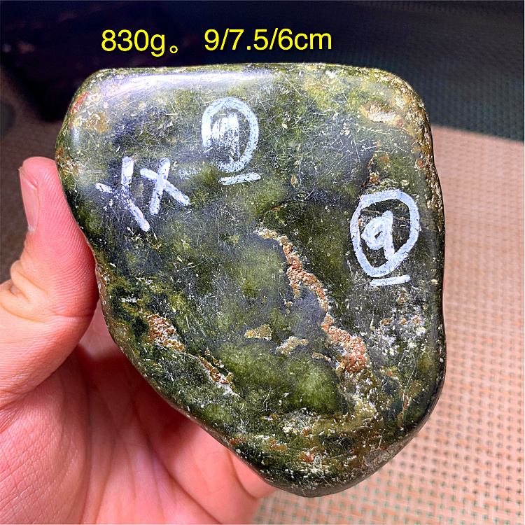 翡翠吊坠100款图片油青种翡翠原石吊坠-第2张图片-翡翠网 翡翠吊坠100款图片油青种翡翠原石吊坠-第2张图片-翡翠网