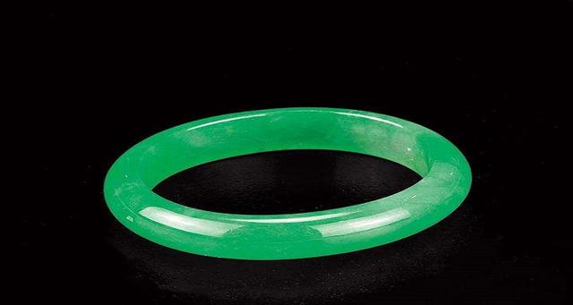 翡翠知识鉴别的简单介绍-第1张图片-翡翠网 翡翠知识鉴别的简单介绍-第1张图片-翡翠网