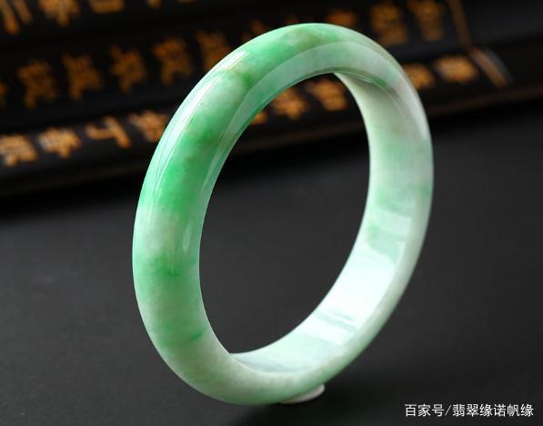 cefiro是什么品牌,翡翠价格与档次-第1张图片-翡翠网 cefiro是什么品牌,翡翠价格与档次-第1张图片-翡翠网