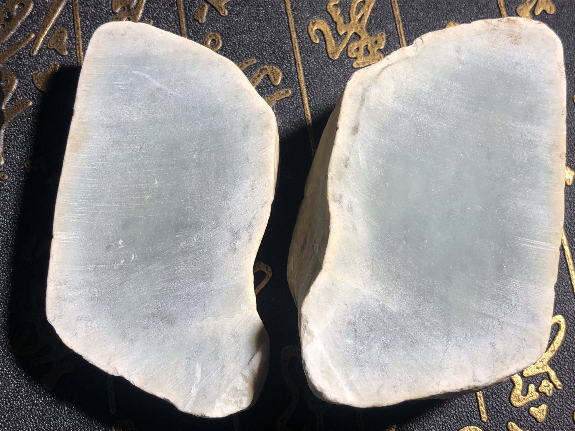 木讷翡翠原石几层皮木那包浆皮翡翠原石的特点-第2张图片-翡翠网 木讷翡翠原石几层皮木那包浆皮翡翠原石的特点-第2张图片-翡翠网