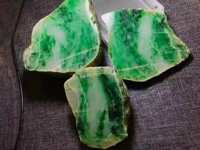 关于拼多多翡翠原石可以做代售吗的信息-第2张图片-翡翠网 关于拼多多翡翠原石可以做代售吗的信息-第2张图片-翡翠网