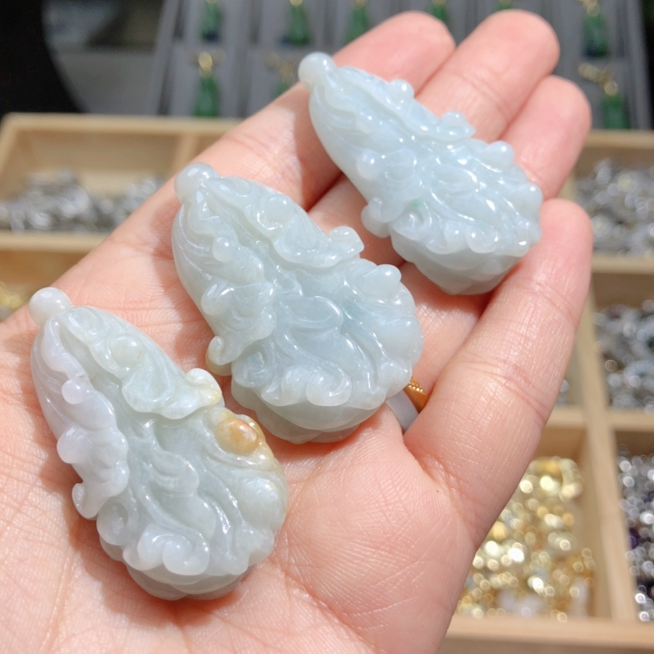 翡翠项链价格多少翡翠项坠价格-第1张图片-翡翠网 翡翠项链价格多少翡翠项坠价格-第1张图片-翡翠网