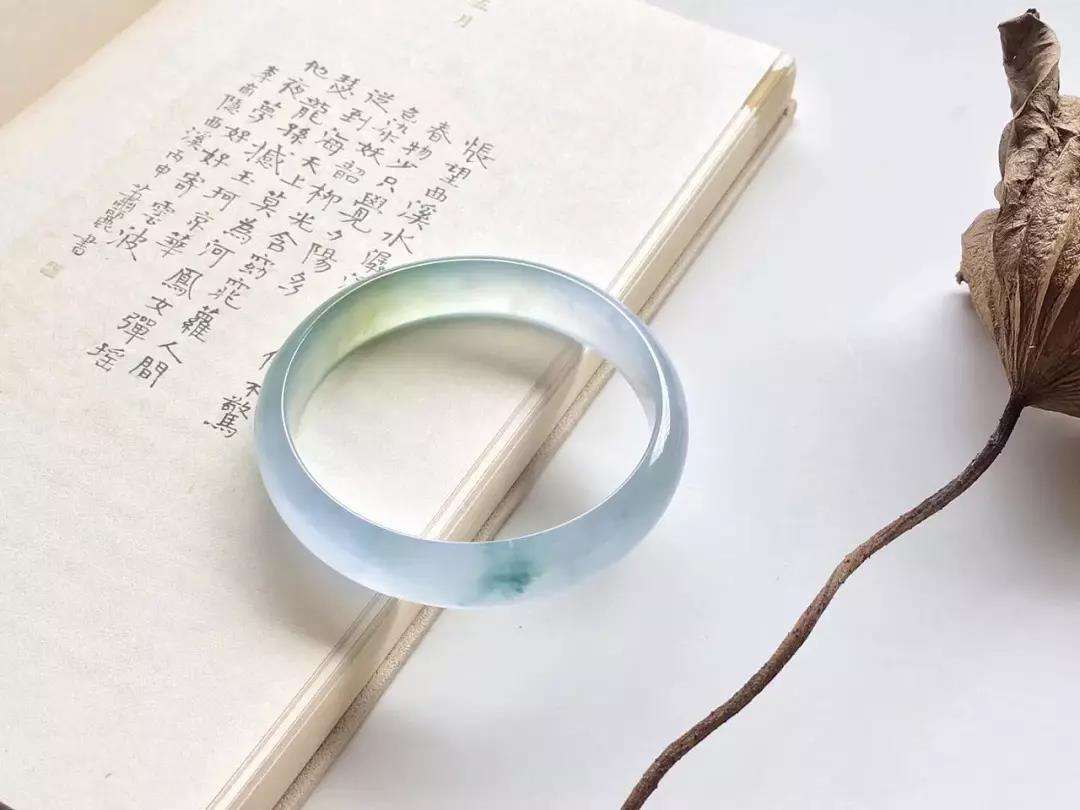 缅甸翡翠保养知识的简单介绍-第2张图片-翡翠网 缅甸翡翠保养知识的简单介绍-第2张图片-翡翠网