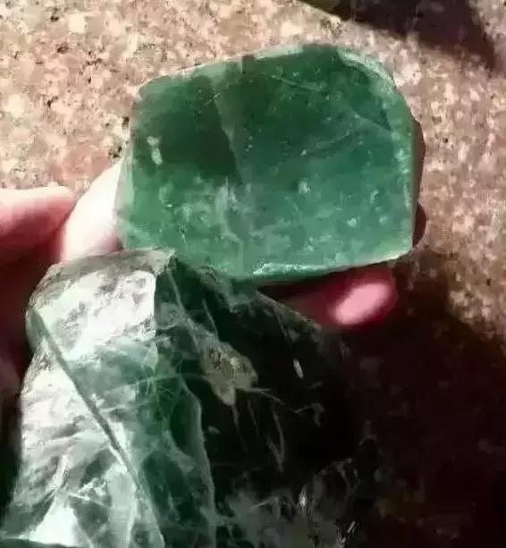 极品翡翠原石翡翠原石手镯绝胜-第10张图片-翡翠网 极品翡翠原石翡翠原石手镯绝胜-第10张图片-翡翠网