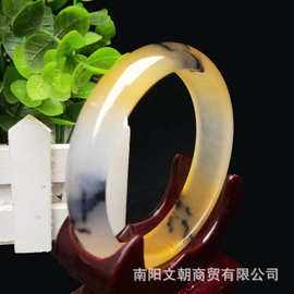 现在十大不建议买的翡翠带翡翠玉手镯手变白了-第2张图片-翡翠网 现在十大不建议买的翡翠带翡翠玉手镯手变白了-第2张图片-翡翠网