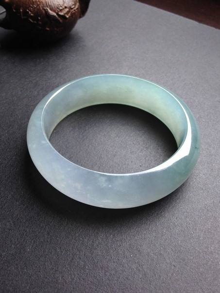 玉镯圆条和扁条尺寸,天然翡翠扁管手镯-第1张图片-翡翠网 玉镯圆条和扁条尺寸,天然翡翠扁管手镯-第1张图片-翡翠网