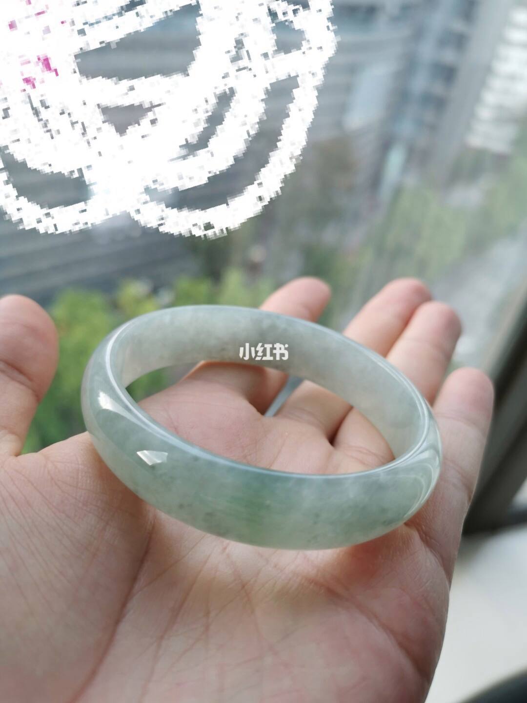 戴翡翠手镯的老公,戴翡翠的女人有多美-第1张图片-翡翠网 戴翡翠手镯的老公,戴翡翠的女人有多美-第1张图片-翡翠网