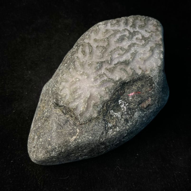 翡翠原石在哪里生产,中国哪里有翡翠原石捡-第1张图片-翡翠网 翡翠原石在哪里生产,中国哪里有翡翠原石捡-第1张图片-翡翠网