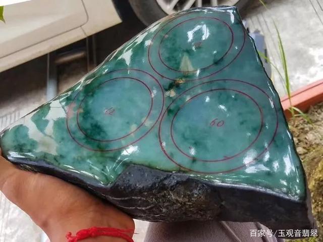 内蒙古切涨翡翠原石翡翠原石鉴别最简单方法-第1张图片-翡翠网 内蒙古切涨翡翠原石翡翠原石鉴别最简单方法-第1张图片-翡翠网