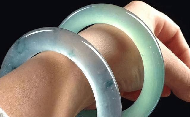 冰种水种翡翠价格蓝水翡翠挂件价格-第2张图片-翡翠网 冰种水种翡翠价格蓝水翡翠挂件价格-第2张图片-翡翠网