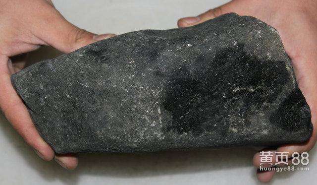 送给新手的翡翠赌石口诀翡翠明料赌石知识-第2张图片-翡翠网 送给新手的翡翠赌石口诀翡翠明料赌石知识-第2张图片-翡翠网